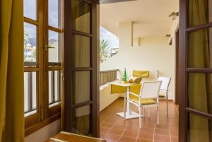 Klayman Olivina Aparthotel