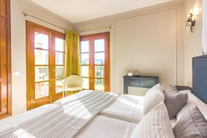 Klayman Olivina Aparthotel