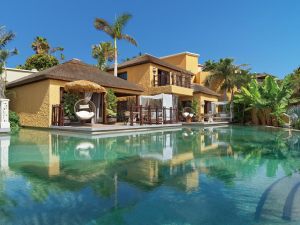 Royal River & Spa, Luxury Hote
