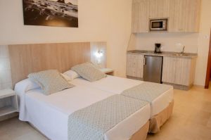 Klayman Olivina Aparthotel