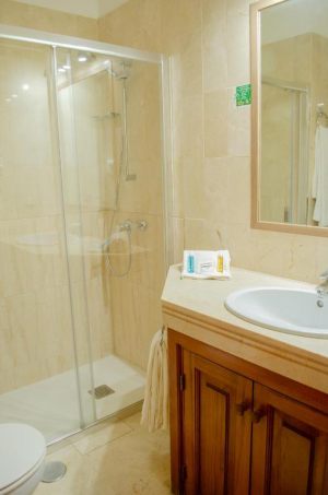 Klayman Olivina Aparthotel