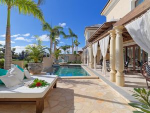 Royal River & Spa, Luxury Hotel